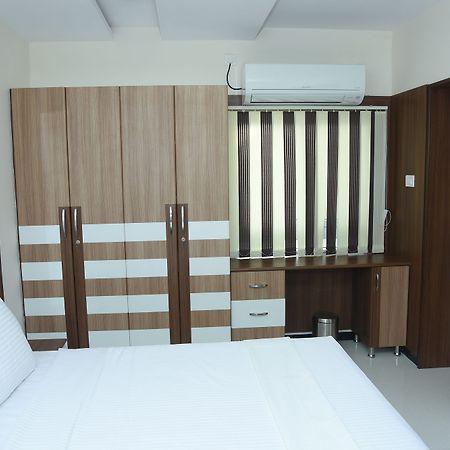 Santhoshpuri Hotel Coimbatore Eksteriør billede